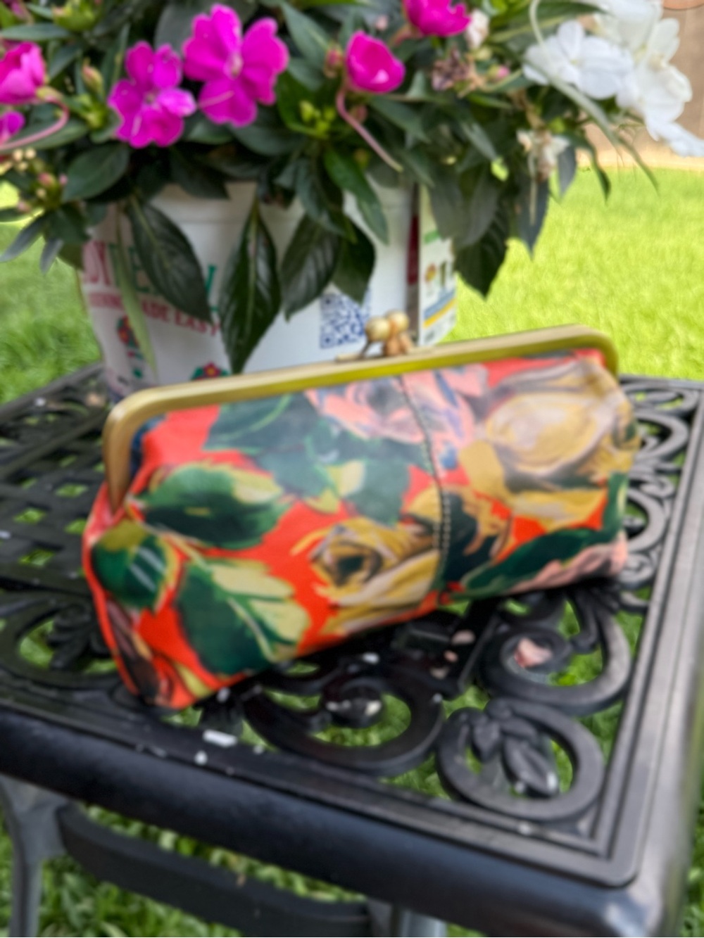 Patricia Nash Italian Leather Floral Tooled Kiss-Lock Clutch Bag - Picture 8 of 10